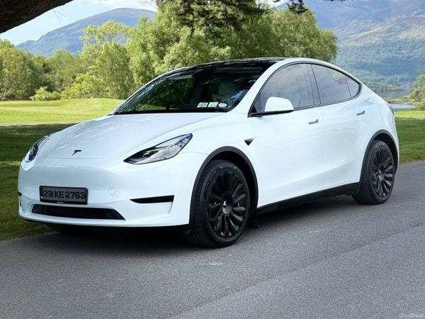 Tesla Model Y MPV, Electric, 2023, White