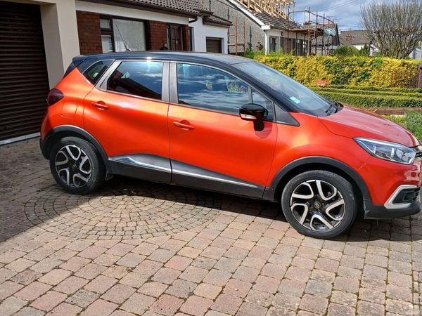 Renault Captur Hatchback, Petrol, 2018, Red