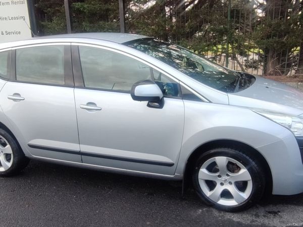 Peugeot 3008 MPV, Diesel, 2012, Silver