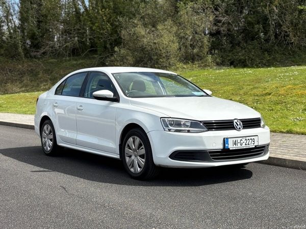 Volkswagen Jetta Saloon, Petrol, 2014, White