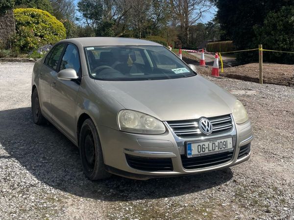 Volkswagen Jetta Saloon, Diesel, 2006, Beige