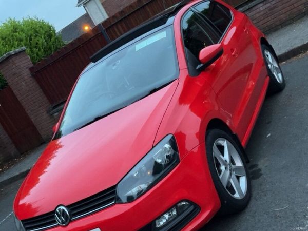 Volkswagen Polo Hatchback, Petrol, 2016, Red
