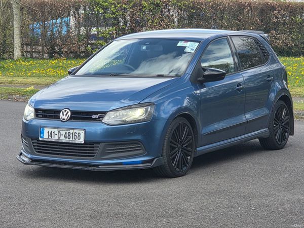 Volkswagen Polo Hatchback, Petrol, 2014, Blue