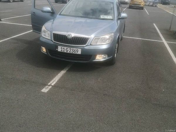 Skoda Octavia Saloon, Diesel, 2011, Grey