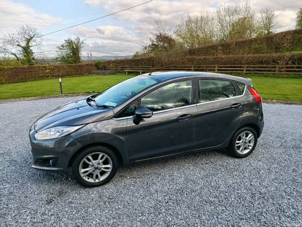 Ford Fiesta Hatchback, Petrol, 2016, Grey