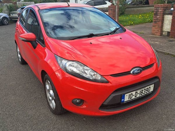 Ford Fiesta Hatchback, Diesel, 2010, Red