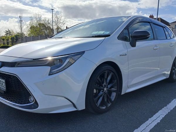 Toyota Corolla Estate, Petrol Hybrid, 2020, White
