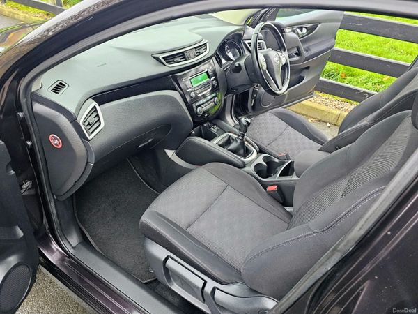 Nissan Qashqai SUV, Petrol, 2017, Black