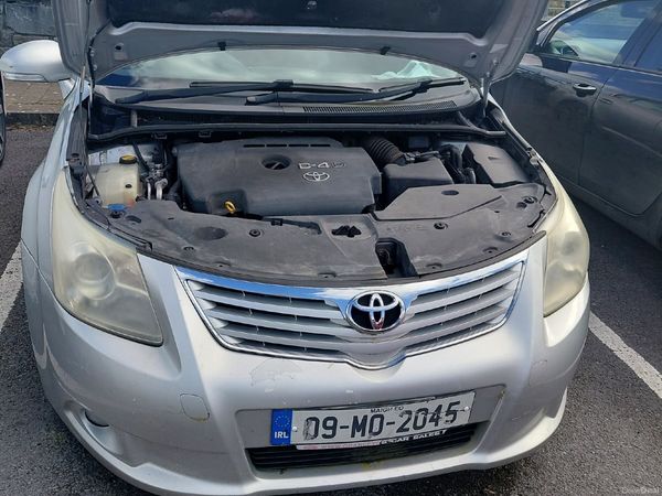 Toyota Avensis Saloon, Diesel, 2009, Silver