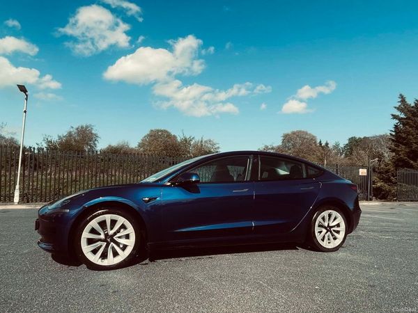 Tesla Model 3 Saloon, Electric, 2023, Blue