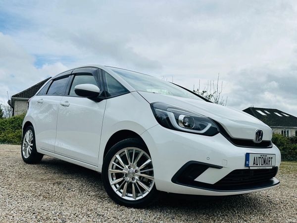 Honda Fit Hatchback, Petrol Hybrid, 2020, White