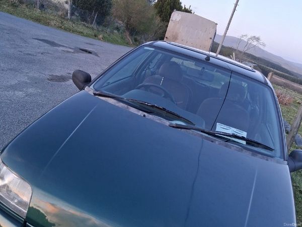 Renault Clio Hatchback, Petrol, 1995, Green