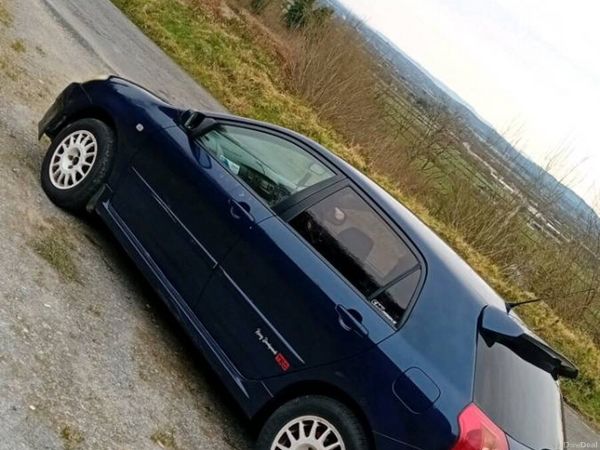 Toyota Corolla Hatchback, Petrol, 2005, Blue