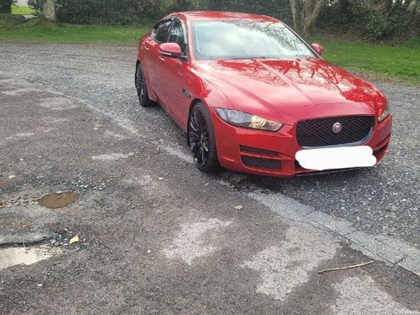 Jaguar XE Saloon, Diesel, 2015, Red