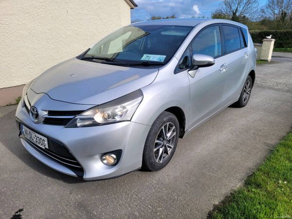Toyota Verso MPV, Diesel, 2014, Silver