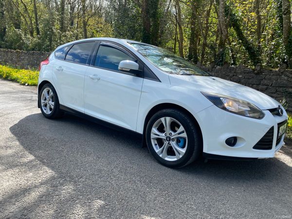 Ford Focus Hatchback, Diesel, 2012, White