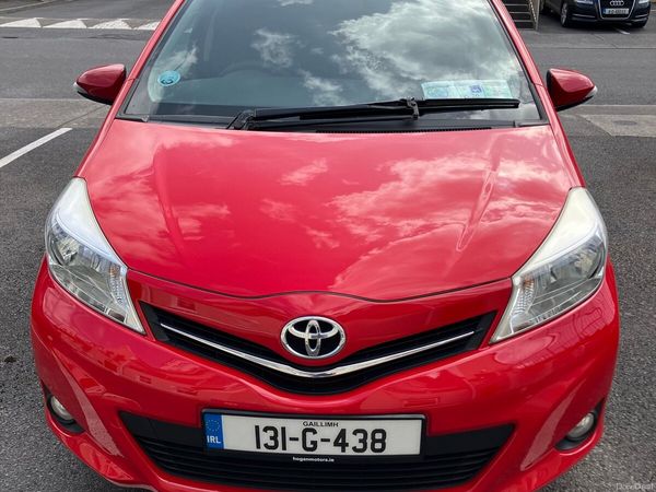 Toyota Yaris Hatchback, Petrol, 2013, Red