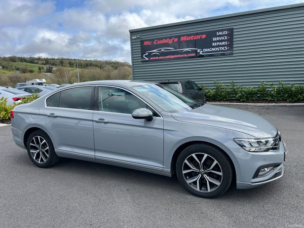 Volkswagen Passat Saloon, Diesel, 2022, Grey