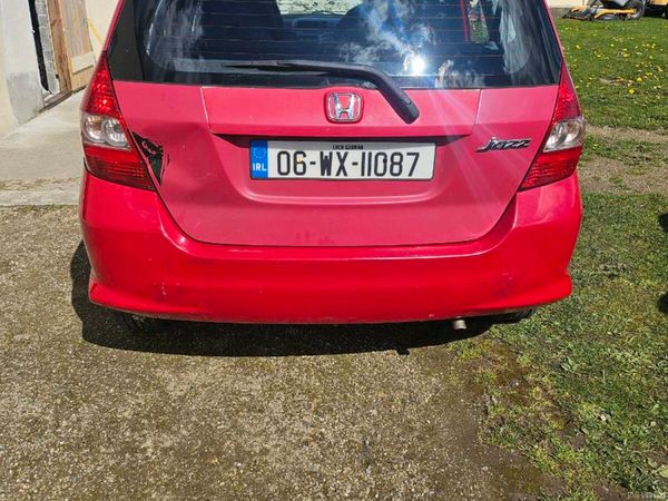 Honda Jazz Hatchback, Petrol, 2006, Red