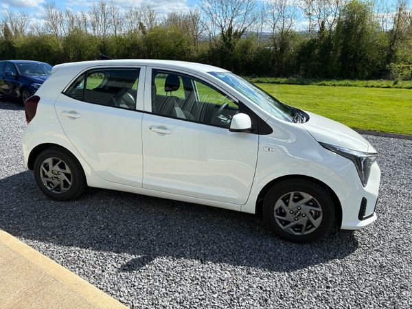 Kia Picanto Hatchback, Petrol, 2025, White