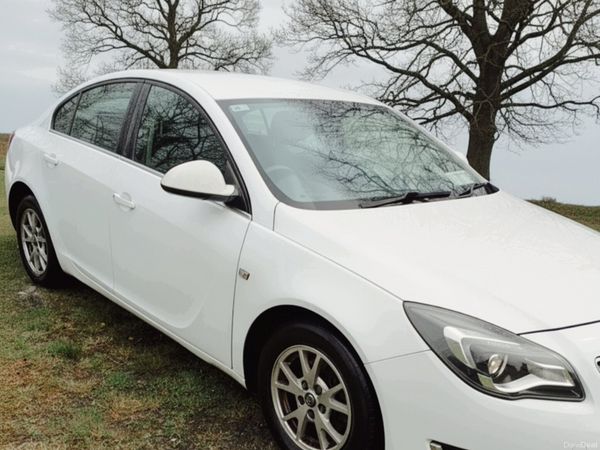 Opel Insignia Saloon, Diesel, 2014, White