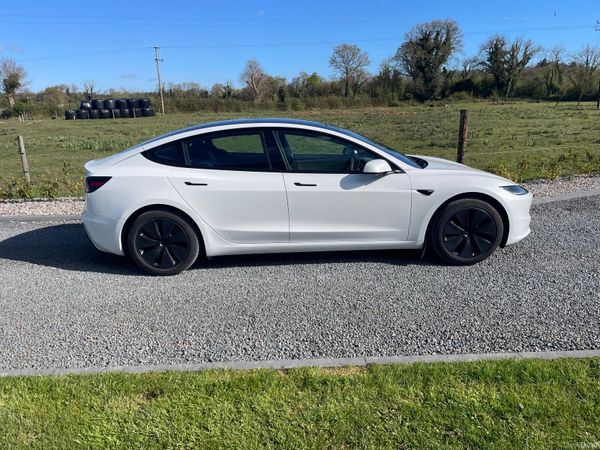Tesla Model 3 Saloon, Electric, 2025, White