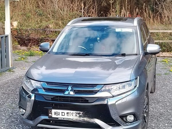 Mitsubishi Outlander SUV, Petrol Plug-in Hybrid, 2016, Grey