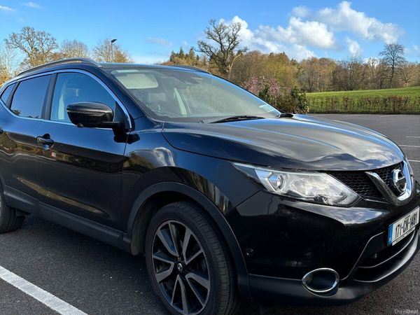 Nissan Qashqai SUV, Diesel, 2017, Black