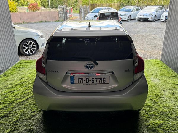 Toyota Aqua Hatchback, Petrol Hybrid, 2017, Silver