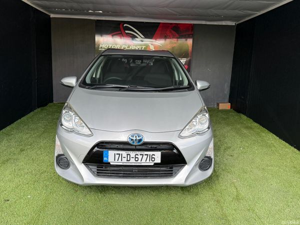 Toyota Aqua Hatchback, Petrol Hybrid, 2017, Silver