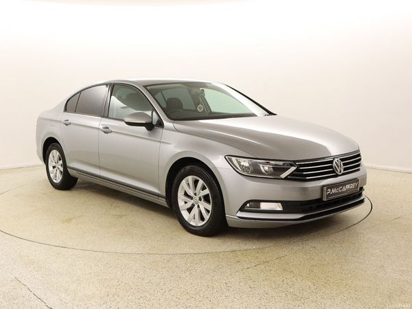 Volkswagen Passat Saloon, Diesel, 2018, Silver
