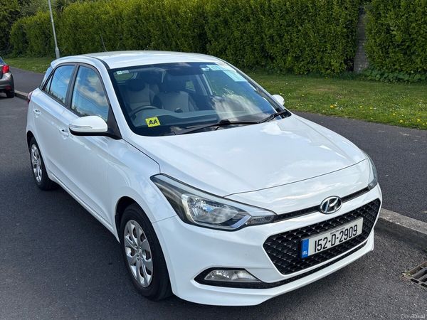 Hyundai i20 Hatchback, Petrol, 2015, White