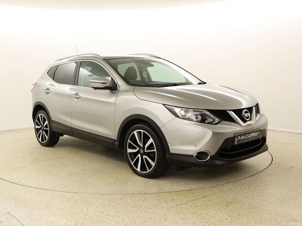 Nissan Qashqai SUV, Diesel, 2017, Silver