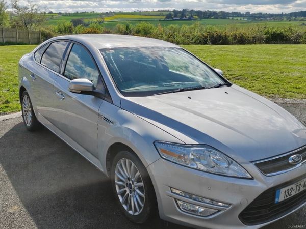 Ford Mondeo Hatchback, Diesel, 2013, Silver
