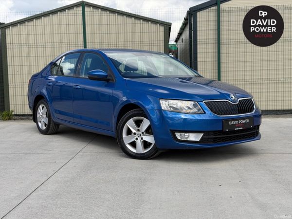 Skoda Octavia Saloon, Diesel, 2015, Blue