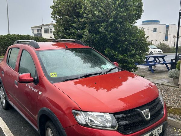 Dacia Sandero Stepway Hatchback, Diesel, 2015, Red