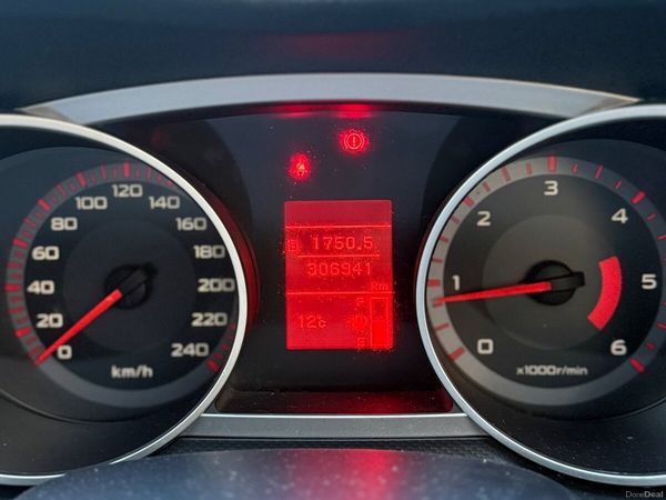 Mitsubishi Outlander SUV, Diesel, 2010, Green