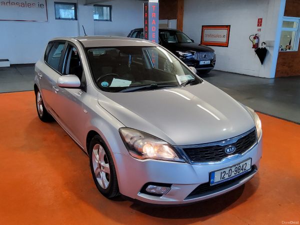 Kia Ceed MPV, Diesel, 2012, Silver