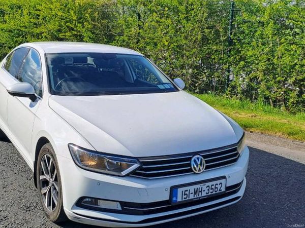 Volkswagen Passat Saloon, Diesel, 2015, White