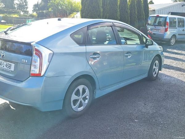 Toyota Prius Hatchback, Petrol Hybrid, 2014, Green