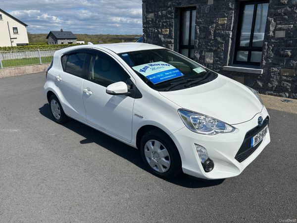Toyota Aqua Hatchback, Petrol Hybrid, 2016, White