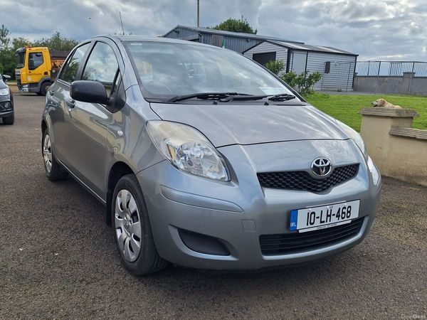 Toyota Yaris Hatchback, Petrol, 2010, Silver