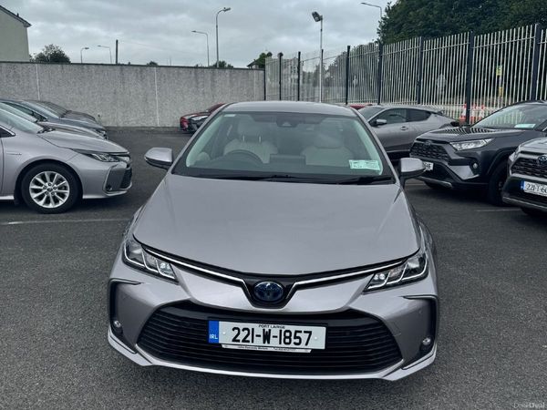 Toyota Corolla Saloon, Petrol Hybrid, 2022, Grey