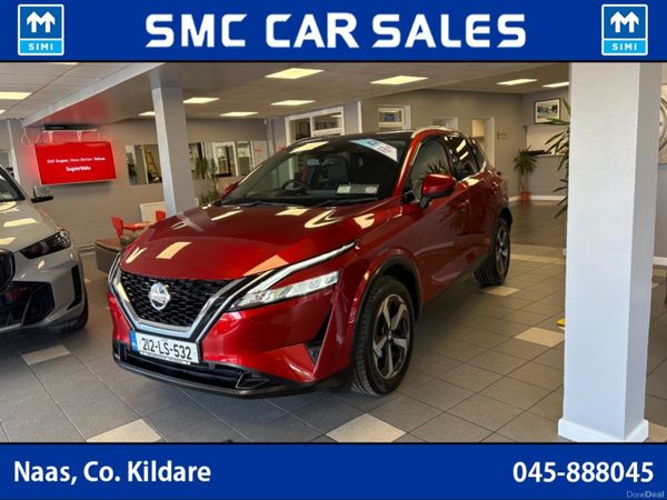 Nissan Qashqai MPV, Petrol, 2021, Red