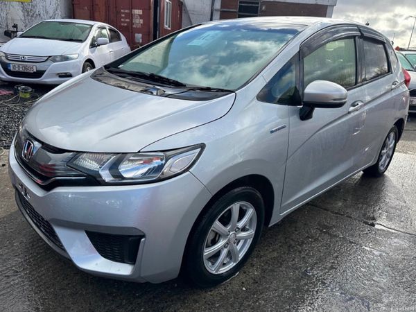 Honda Fit Hatchback, Petrol Hybrid, 2015, Silver