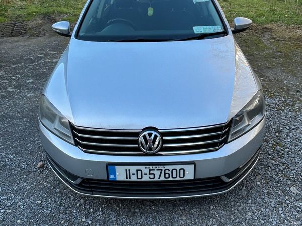Volkswagen Passat Saloon, Diesel, 2011, Silver