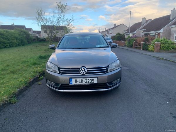 Volkswagen Passat Saloon, Diesel, 2011, Brown