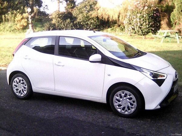 Toyota Aygo Hatchback, Petrol, 2021, White