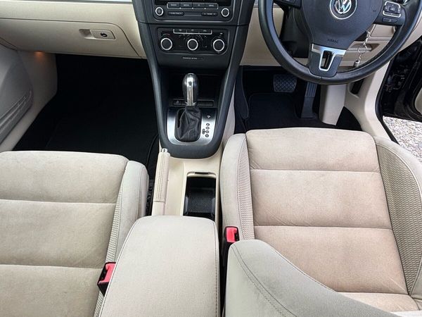 Volkswagen Golf Hatchback, Petrol, 2011, Black