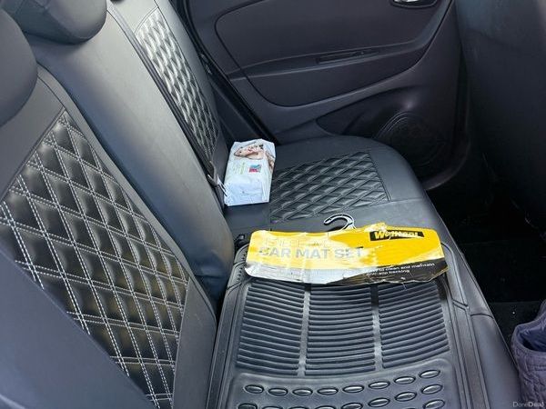 Renault Captur Hatchback, Diesel, 2016, Gold